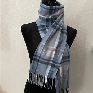 D&Y Soft Plaid Scarf in Light Blue and Gray